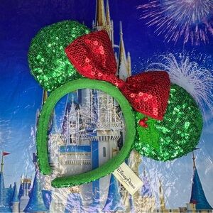 Disney Parks Christmas Green Sequins Holly Berry Minnie Ears RARE & EUC